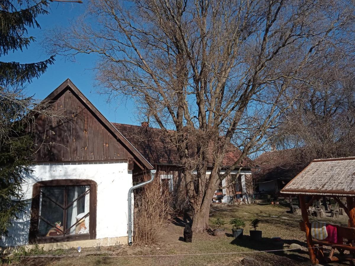 Fecskefeszek Vendeghaz Oriszentpeter Hotel Bagian luar foto